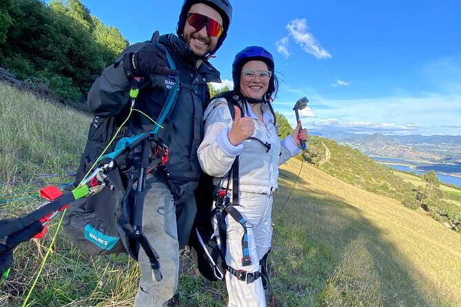 Paragliding flight in Guatavita with transport from Bogota - What to bring and what to ask