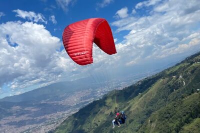 Paragliding flight in Medellin
