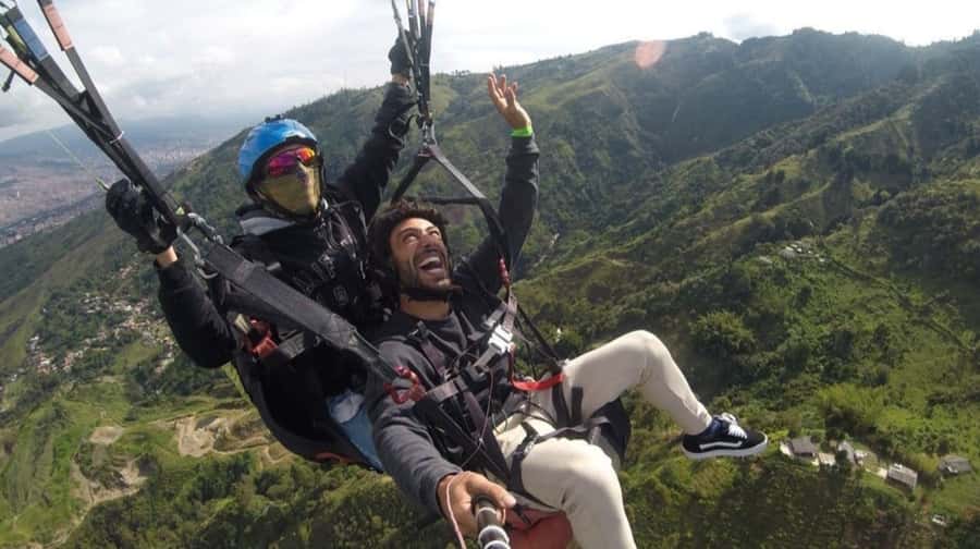 Paragliding Medellin with Transportation and free Videos - Practical tips for making the most of the flight