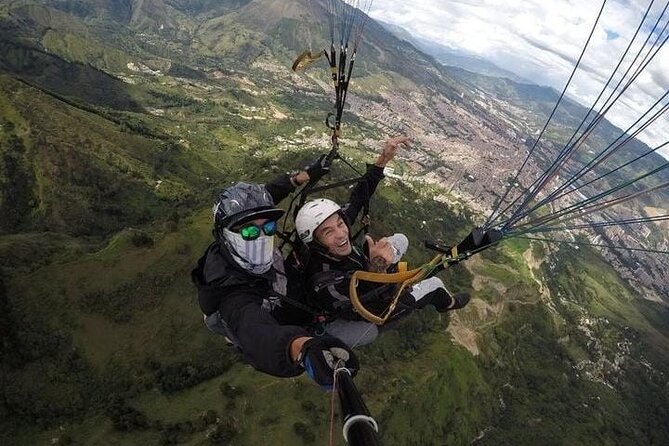 Paragliding over Medellin with HD Video and Pickup - Checking in at the San Félix office