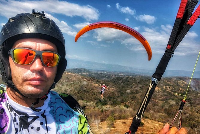 Parapente el sueño de volar - The takeoff: short, exciting, and less dramatic than you expect