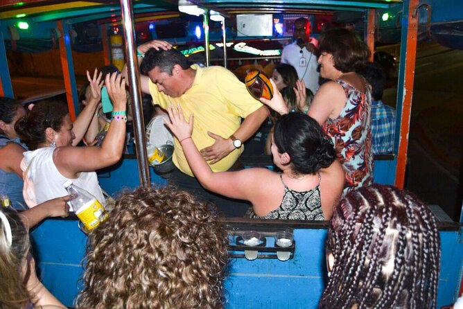 Party Bus Tour - What this Cartagena night out is really about