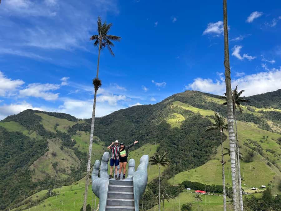 PEREIRA/ARMENIA: Full Day Tour to Salento, Filandia, and Cocora Valley - What the guide service may feel like