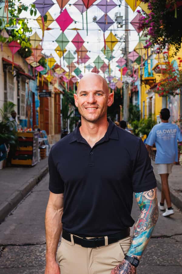 photo session through the streets of cartagena - What To Bring For A Better Session