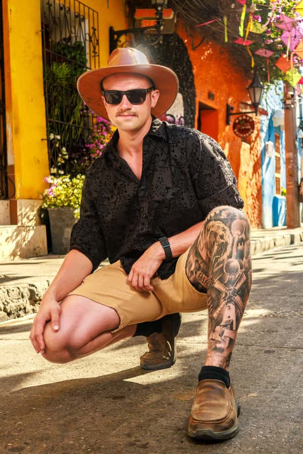 photo session through the streets of cartagena - The Photographer’s Role Matters Most