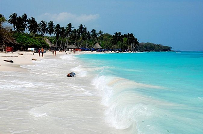 Playa Blanca Barú Tour with Lunch and hotel pick up - Booking, cancellation, and weather details