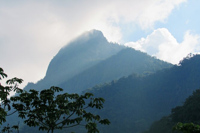 Private 12-hour tour of the Farallones de Cali - Climbing from 1,400 meters to Pico de Loro