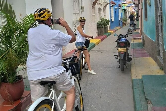 private bike tour - Riding through the walled city