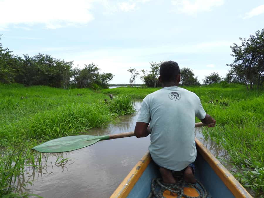 Private birdwatching tour on the Dique Canal - Getting onto the water at the port