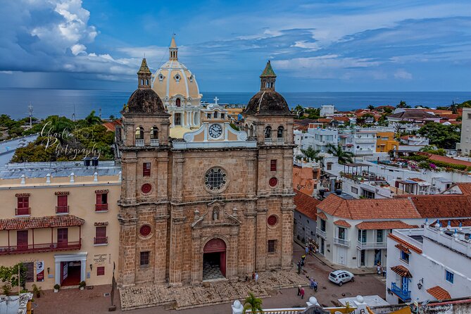 Private Citytour in the Colonial Cartagena to Shore excursions - The old city’s squares and colonial names