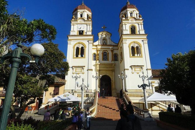 Private Day Trip to Traditional Towns Around Bogotá (9 Hrs.) - Lunch, transport, and the pace of the day