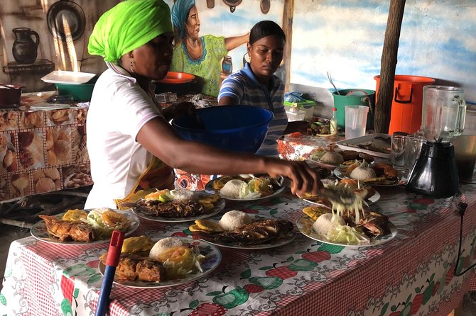 Private Fishing Adventure in the Mangroves - Turning your catch into a Cartagena lunch