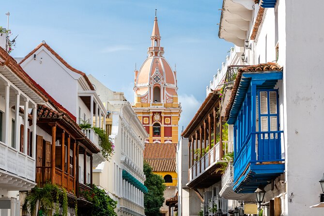 Private Full Day Cartagena Legends Tour - Seeing Getsemaní beyond the postcard