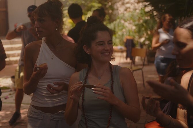 Private Getsemani Family Fruit Experience in Cartagena - Starting at Casa del Tunel in Getsemaní