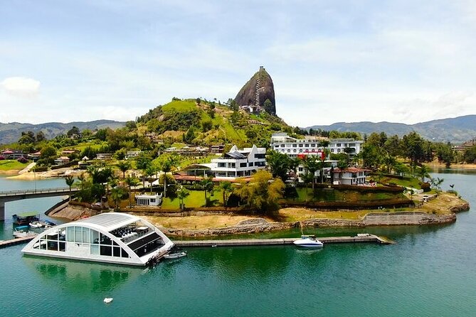 (Private Guatapé) Mansion Pablo Escobar+Paintball+Cuatrimoto+Boat - Key points at a glance