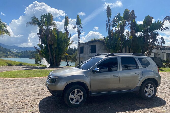 (Private Guatapé) Mansion Pablo Escobar+Paintball+Cuatrimoto+Boat - Climbing Piedra del Peñol, 659 steps to the view