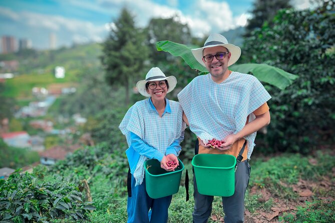 Private Half-Day Coffee Tour at Family Farm Close to Medellín! - Guides who shape the experience