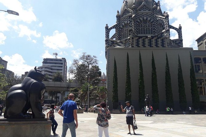 Private half day Medellin tour: meet Fernando Botero´s 23 statues - Three Medellín stories in four hours