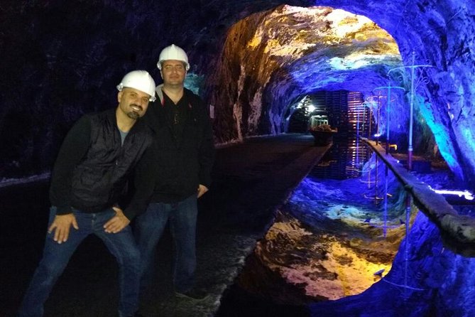 Private Nemocón and 1 Topping - Walking, ducking, and dressing for the mine