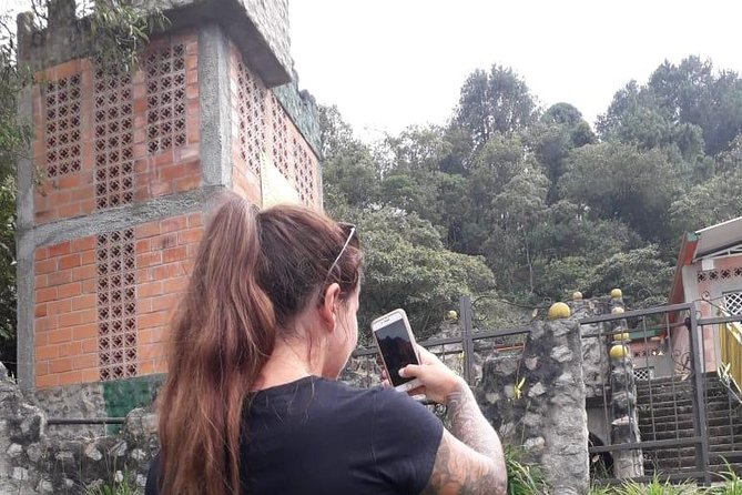 Private Pablo Escobar tour - Conmemorativo Inflexión Park and the meaning of public memory