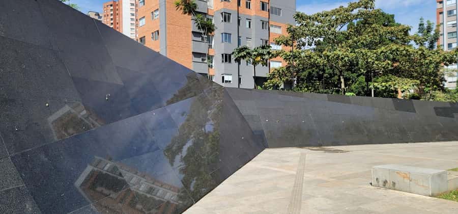 Private Pablo Escobar tour - What the private car and guide add