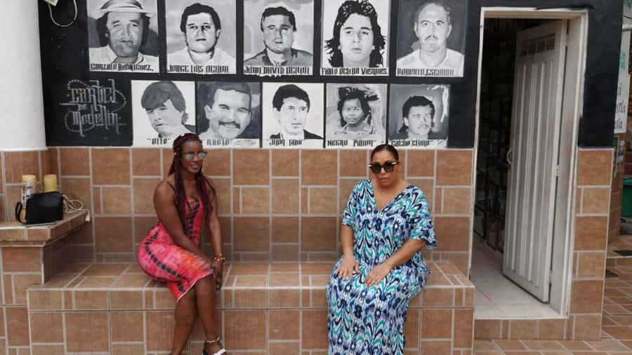 Private Pablo Escobar Tour - Dark days and the new Medellin - The Pablo Escobar mural shows how memory gets contested