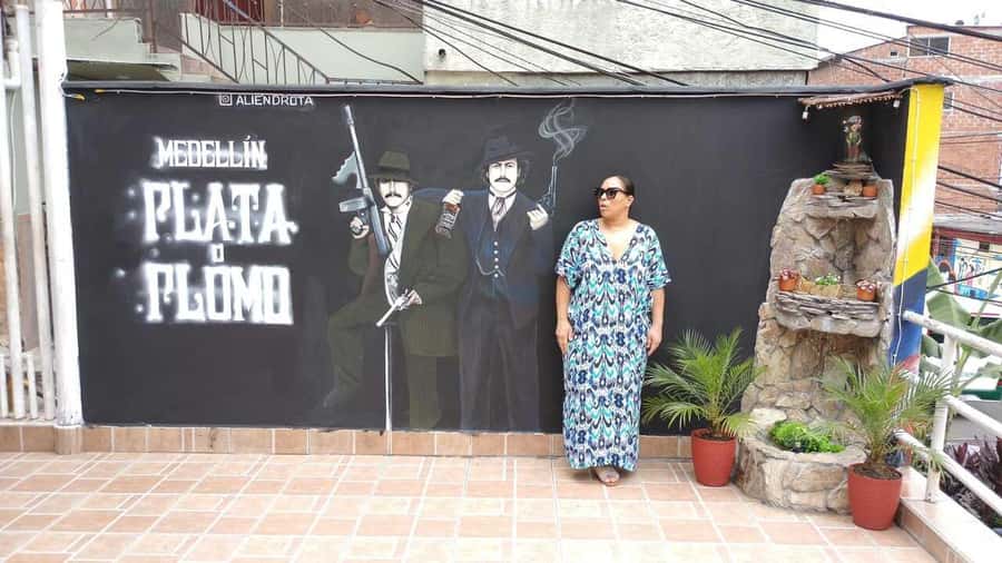 Private Pablo Escobar Tour - Dark days and the new Medellin - Barrio La América and the neighborhoods tied to Escobar