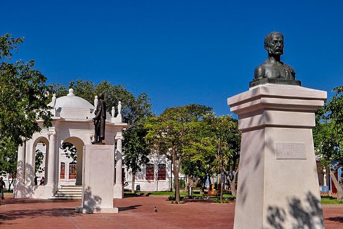 Private Santa Marta Historic Center Walking Tour - What this Santa Marta tour is really offering
