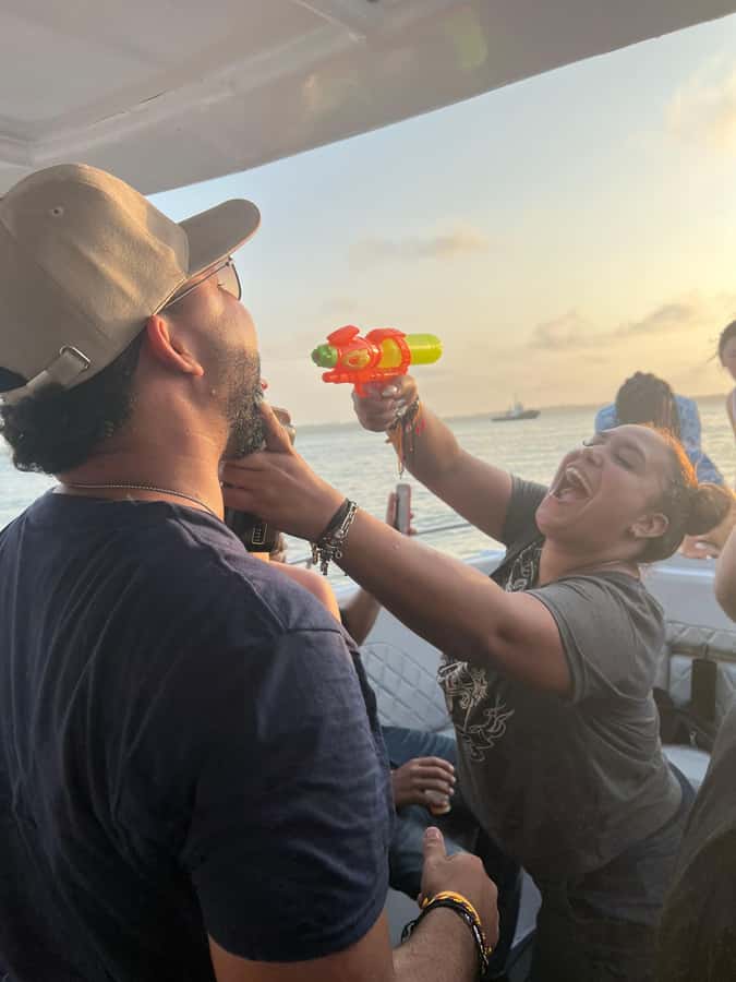 Private sunset: Open Bar Boat Party with Music and Games - The first 30 minutes around Cartagena Bay