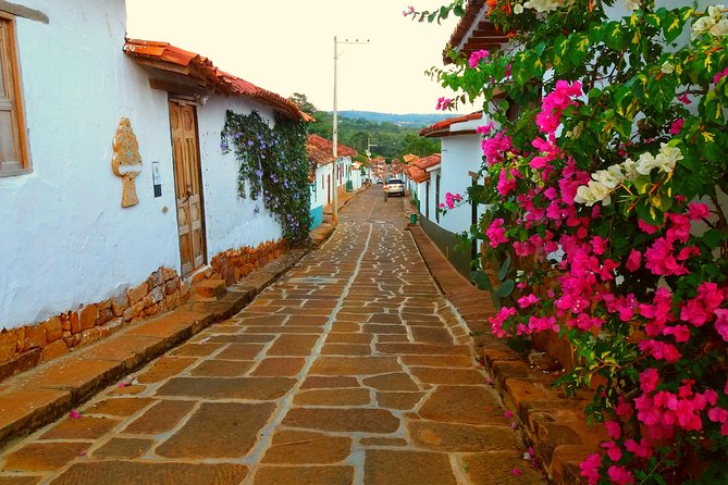Private Tour - Barichara (Culture) - Entering Barichara’s quiet cobbled streets