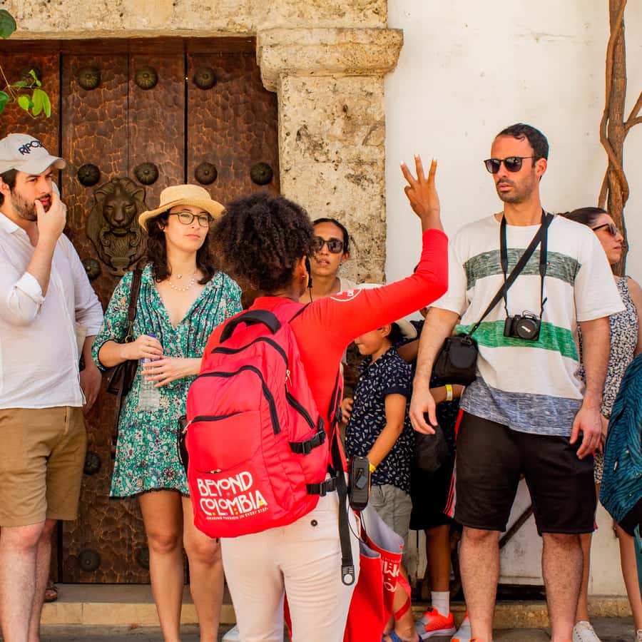 Private Tour Cartagena's Walled City & San Felipe Fortress - Adding food, music, and local life