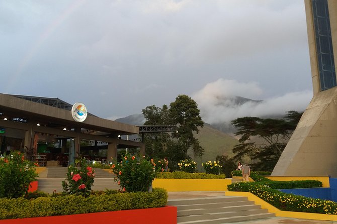 Private Tour - City Night Tour Cerro Del Santisimo (Culture) - What the private format adds at $119 per person