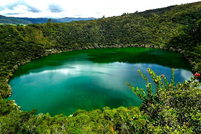Private Tour: Guatavita, Salt Cathedral & Local Cuisine - Guatavita’s restored white town center