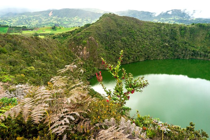 Private Tour: Guatavita, Salt Cathedral & Local Cuisine - A quick look at Zipaquirá’s Plaza de los Comuneros