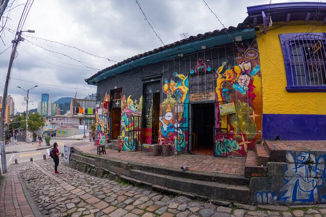 Private Tour of La Candelaria, The history of Bogotá - Starting where Bogotá began at Chorro del Quevedo