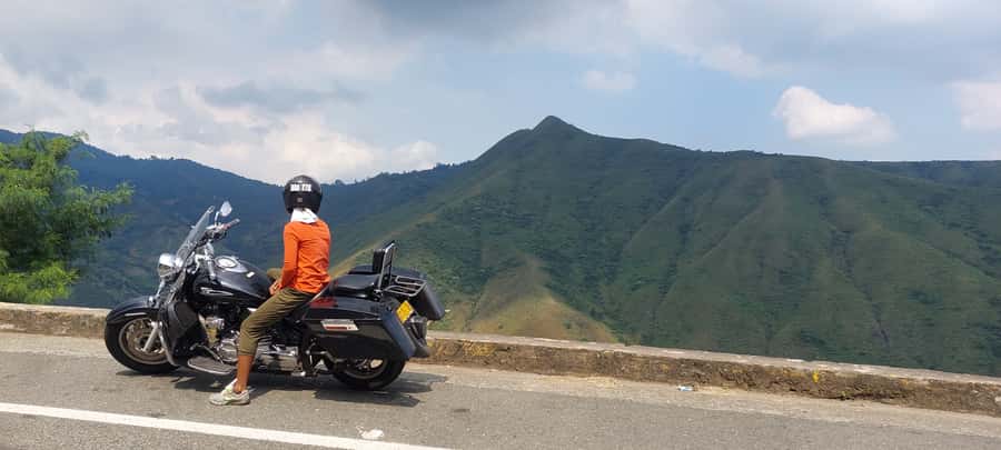 Private Tour on a 1100cc Cruiser Motorcycle - What this private Cali motorcycle ride is really like