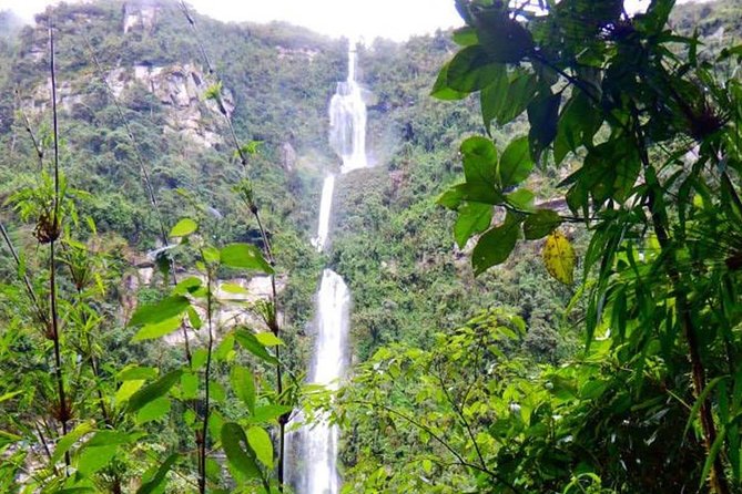 Private Tour to the Nature Waterfall of La Chorrera from Bogotá - El Chiflon offers the first surprise