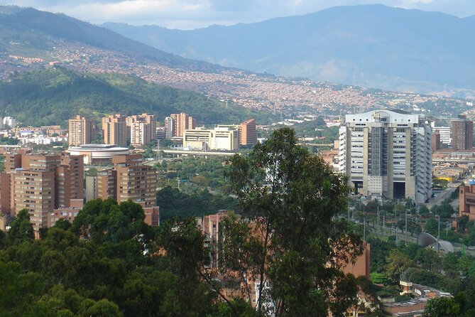 Private transfer service from or to Medellín Airport - Communication can make or break the pickup
