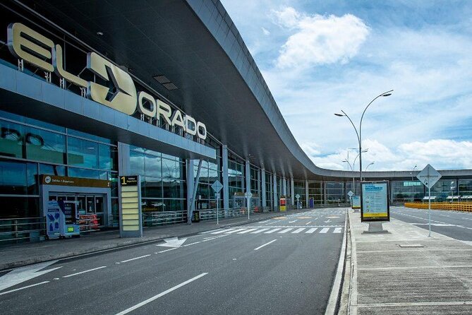 Private Transpot From/To El Dorado Airport - Meeting the driver after immigration