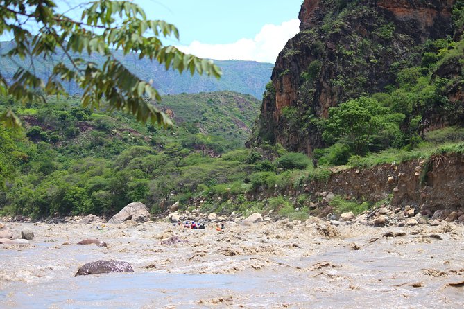 Rafting Rio Chicamocha 2/3 - Key points about rafting the Chicamocha River