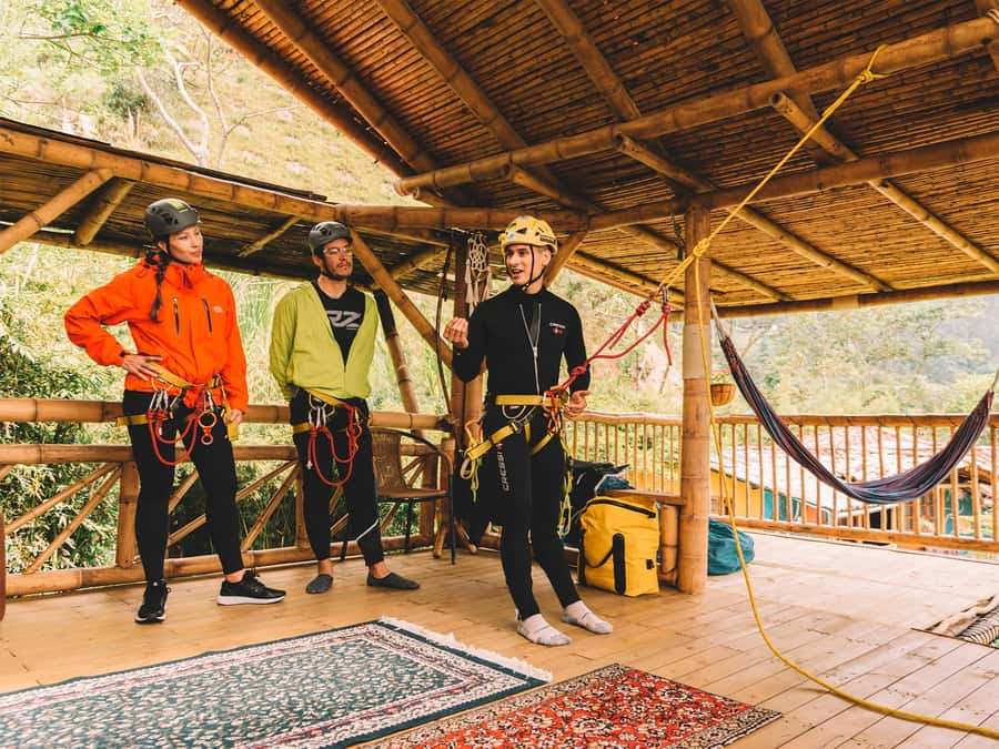 Rappel tour from Medellin. Transport by car or motorcycle - Leaving Medellin by motorcycle or car