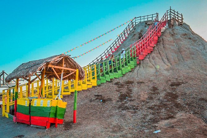 Route Totumo Volcano + Galerazamba + Beach Club - The mud bath, massage, photos, and wash-off
