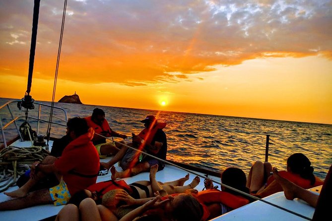 Sailing to Tayrona with Luis and his team: Unique! - Bahía Concha, the day’s main reward