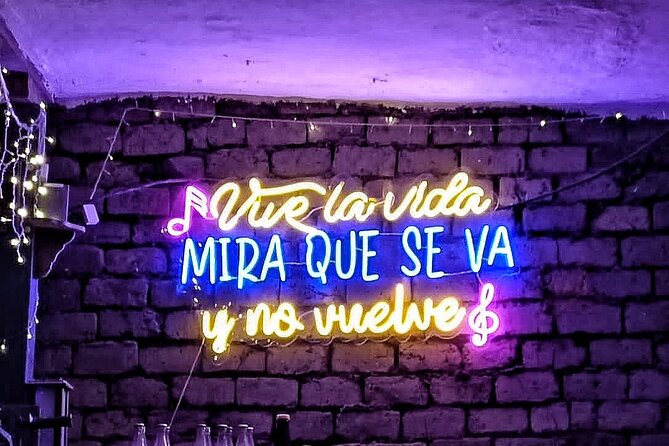 Salsa Bar Hopping in Cali - La Curva del Boulevard and Calle de la Salsa