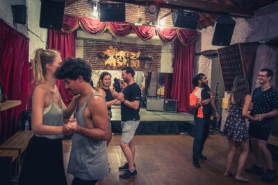 Salsa Tour in Cartagena with admission Ticket to Café Havana