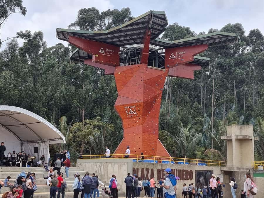 Salt Cathedral in Zipaquira and City Tour in Bogota 1 day - The 90-Minute Road to Zipaquirá