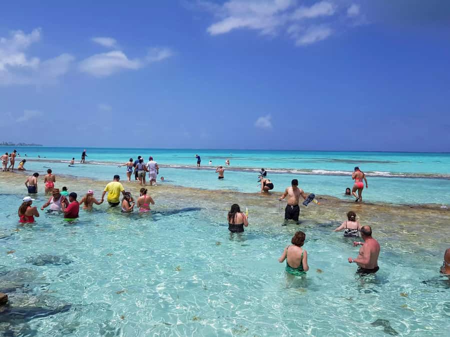 San Andres: Acuario Key Premium Tour - A closer look at the bay and departmental dock