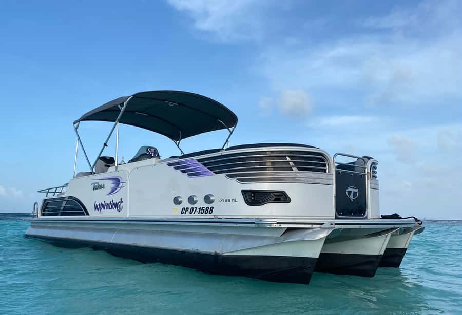 San Andrés: Island Pontoon Boat Tour - Who will enjoy this pontoon tour most
