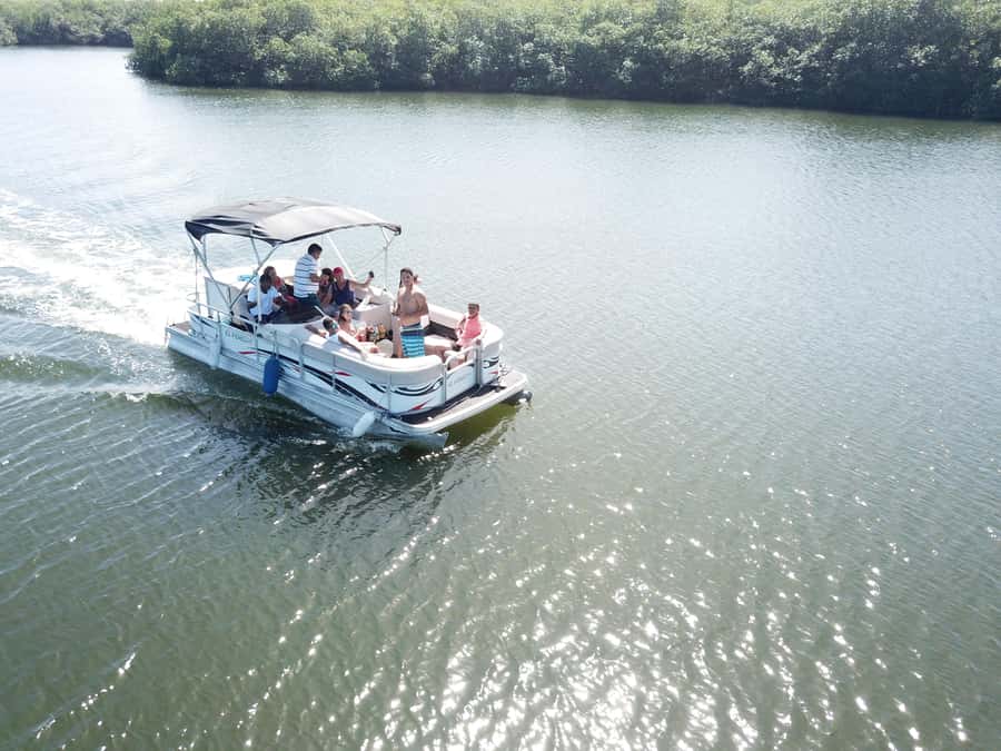 San Andrés: Island Pontoon Boat Tour - What the $45 price really covers