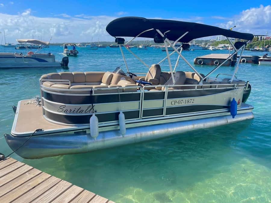 San Andres Island Tour In Shared Pontoon - What this $22 San Andrés boat trip is really like